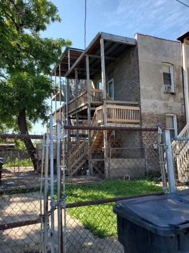423 Homan Ave, Chicago IL 60655-3509 exterior