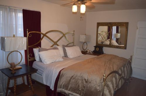 2214 12 St, Phoenix AZ 85086-8481 exterior