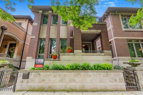 1413 Emerald Ave, Chicago, IL 60607