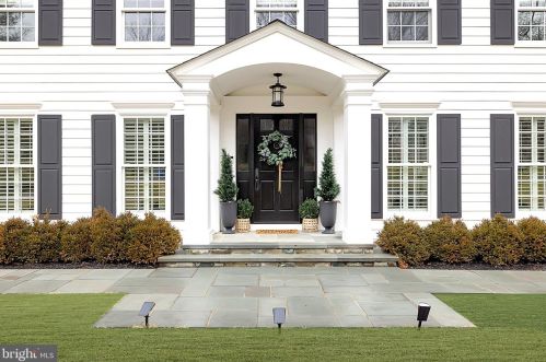 8701 Belmart Rd, Rockville MD  20854-1610 exterior