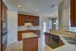 27 Matisse Meadow Ct, Spring TX  77382-2794 exterior