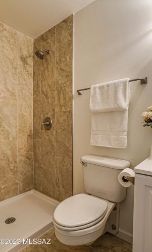 8322 Julia St, Tucson AZ  85710-4218 exterior