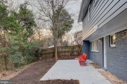 4513 Apple Tree Dr, Alexandria VA  22310-2901 exterior