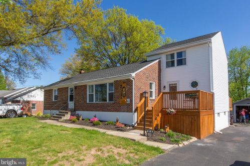 89 Moyer Rd, Pottstown, PA 19464-1530