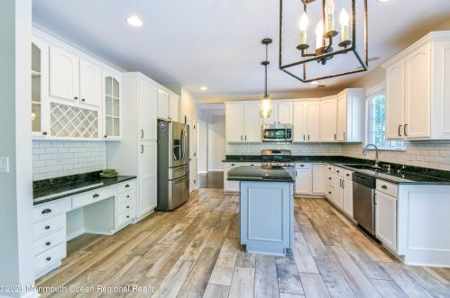 5 Markus Ct, Jackson Twp NJ  08527-2886 exterior