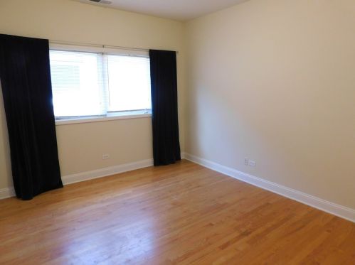 11148 Kedzie Ave, Chicago IL 60629-3532 exterior