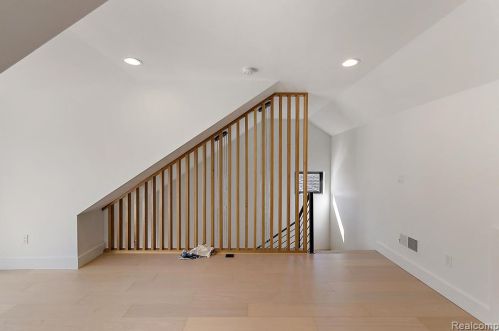 1852 Holland St, Bham MI 48009-6856 exterior