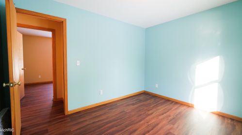 2822 Marquette Ave, Meskegon MI 49442-1370 exterior