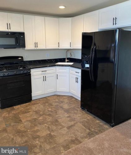 5306 Glenloch St, Philadelphia PA 19135-2718 exterior