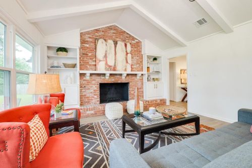 8800 Balcones Clb Dr, Austin TX 78750-3006 exterior