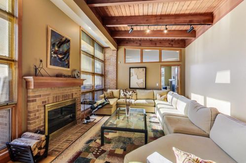 322 Kenmore Ave, Elmhurst IL 60126-3518 exterior