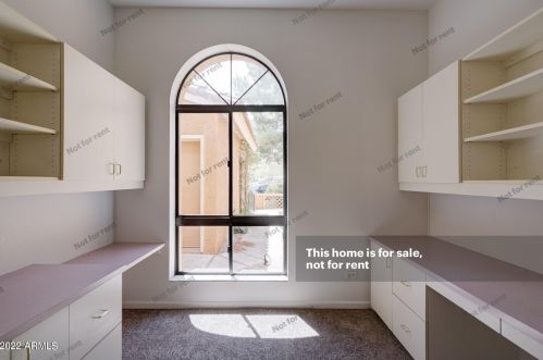 11001 11th St, Phoenix AZ 85020-5825 exterior