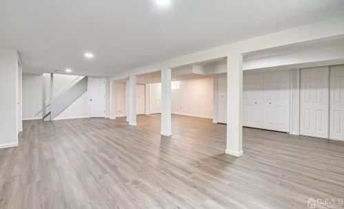 53 Fairmount Ave, Edison NJ  08820-2032 exterior