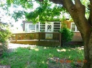 22 Fairview Dr, Hanover, PA 17331-8436