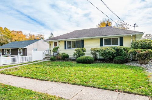 107 Michael St, Edison NJ  08820-3821 exterior