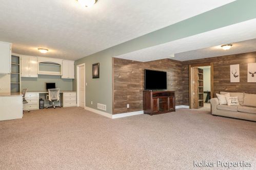 3470 Egner St, Cedar Springs MI 49319 exterior