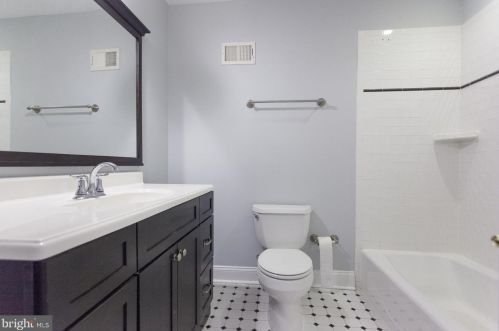 1022 Colorado St, Philadelphia PA  19146-1910 exterior