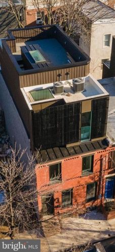 743 Cleveland St, Philadelphia PA  19146-1811 exterior