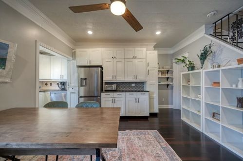 5133 Holmes St, Pittsburgh PA  15201-2433 exterior