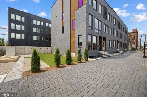 1613 2nd St, Philadelphia PA 19122 exterior