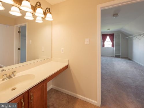 2009 Carmel Dr, Jamison PA 18929-1438 exterior