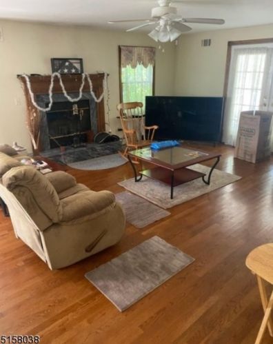 1502 Greenwood Dr, Piscataway NJ  08854-2041 exterior