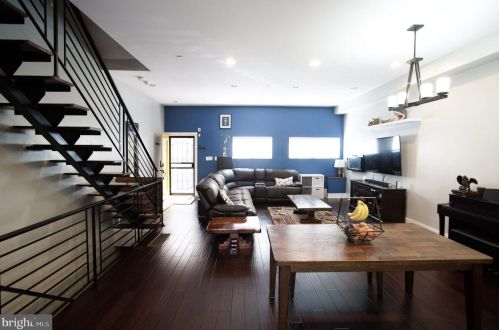 2405 Hagert St, Philadelphia PA 19132-4245 exterior