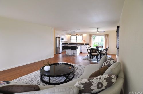 825 Ala Lilikoi St, Honolulu, HI 32412-2421