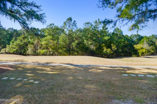 22 Canters Cir, Bluffton SC 29910-7613 exterior