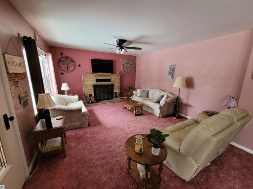 101 Orch Ave, Shepherd MI 48883-9106 exterior