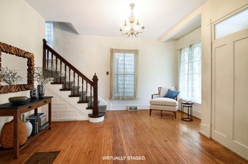 507 Otjen St, Milwaukee, WI 53207-1611