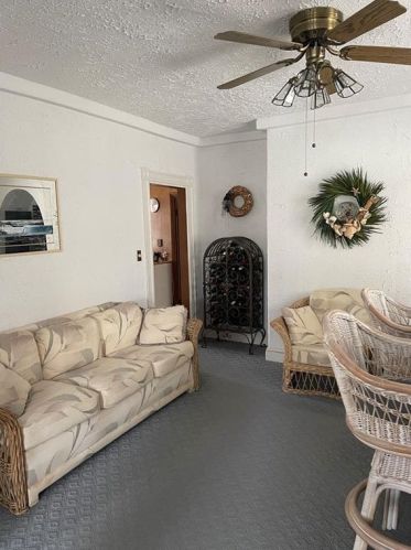 454 Winter St, Woonsocket RI 02895-1176 exterior