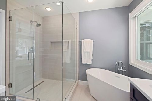 6543 Chesterfield Ave, Mc Lean VA  22101-5231 exterior