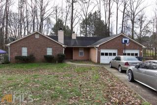 5911 Summerglen Ln, Atlanta GA  30349-5265 exterior