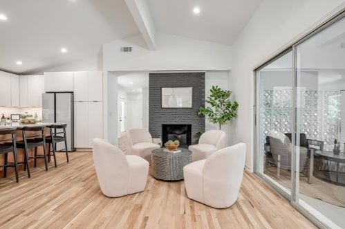 1639 Crestline Dr, Atlanta GA  30345-3820 exterior