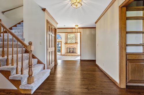 673 Saddle Rdg, Bull Valley, IL 60012-3600