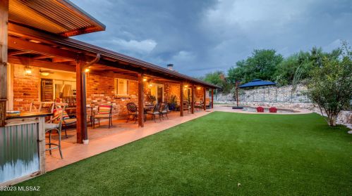 6101 Camino De Santa Valera, Tucson AZ  85718-3722 exterior