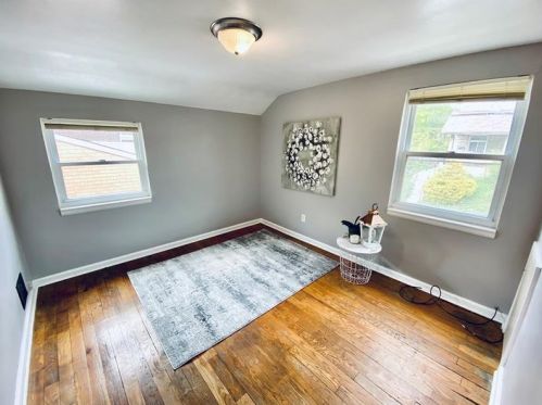 3006 Brentwood Ave, Pittsburgh PA  15227-2817 exterior