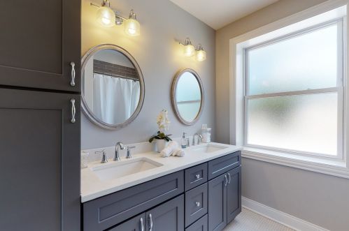 4934 Claremont Ave, Chicago IL  60625-1912 exterior