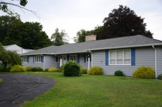 12 Primrose Dr, Springfield MA  01106-2532 exterior