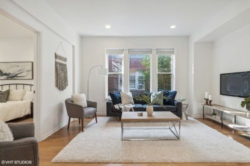 3356 Central Park Ave, Chicago, IL 60618-5308