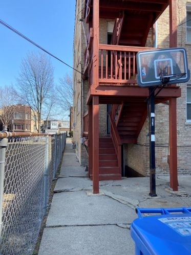 7942 Paulina St, Chicago IL 60620-4523 exterior