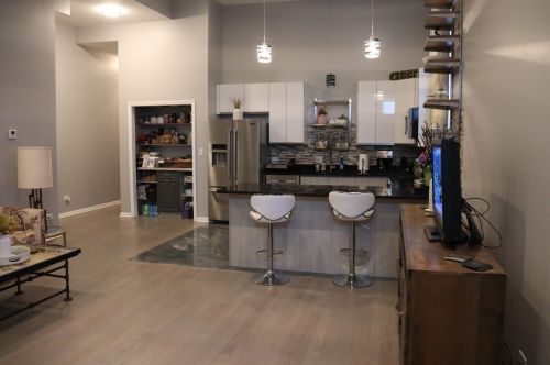 559 37th St, Chicago IL 60609-1063 exterior