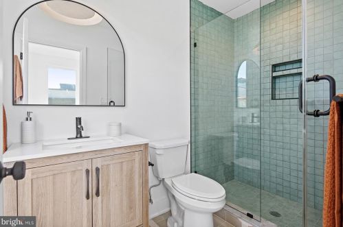 1613 2nd St, Philadelphia PA 19122 exterior