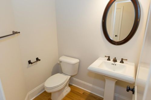 1860 Canmont Dr, Atlanta GA 30319-3618 exterior