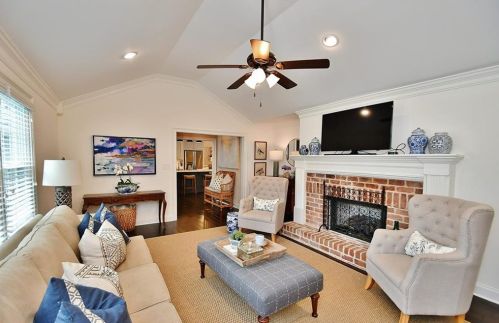 741 Crestview Ter, Gainesville GA 30501-3111 exterior