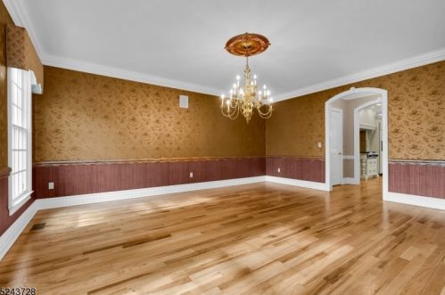 2 Caruso Ct, Bridgewater NJ 08807-2149 exterior