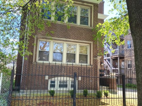 3827 Lawndale Ave, Chicago, IL 60618-4114