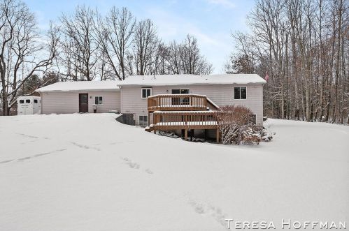 13300 Sadler Dr, Cedar Springs MI 49319-8030 exterior