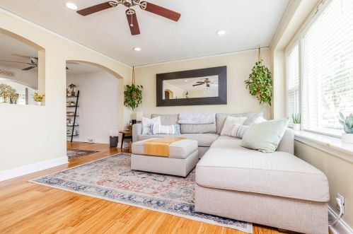 7729 Talcott Ave, Chicago, IL 60631-3820